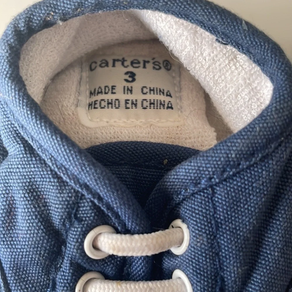 Carter’s Baby Canvas Sneakers Sz 3 EUC